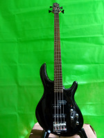 Cort Bass Aktion A